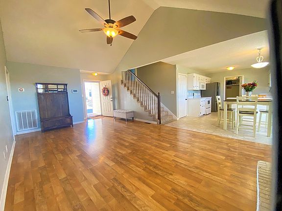 4th image of 3521 Sandpiper Dr
