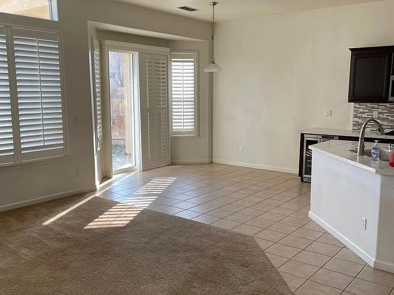 1235 Paradise Loop — Photo 3