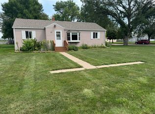 10 Mellette Ave NW, Huron, SD 57350