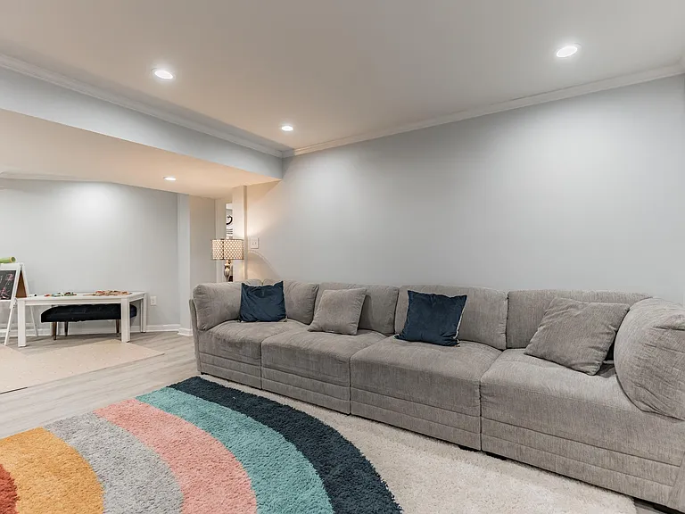 9911 Barnsbury Ct — Photo 22