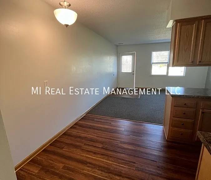 7613 48th Ave #4 — Photo 4