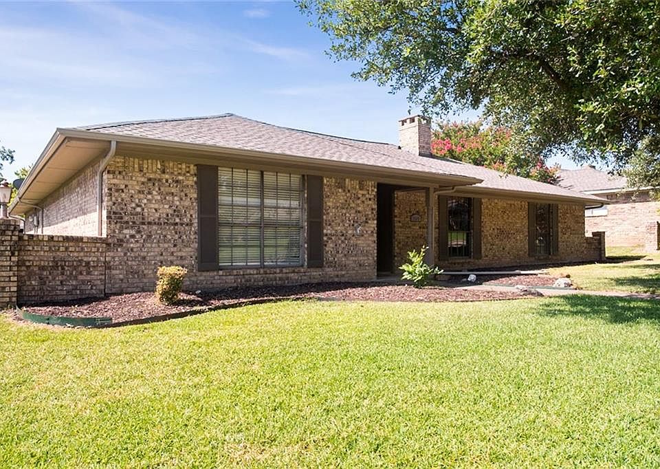 1st image of 2528 Glen Forest Ln