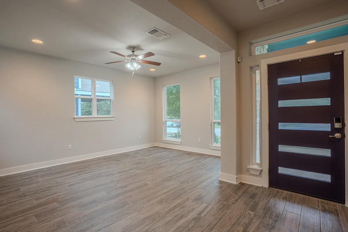 Living Room - 5708 Baythorne Dr