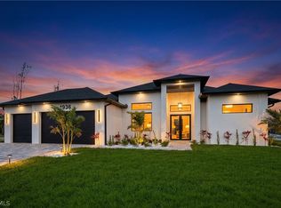 1936 SW 8th Pl, Cape Coral, FL 33991