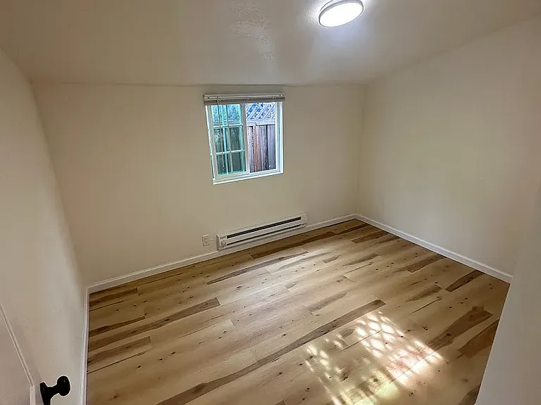 308 Richmond Ave #B — Photo 5