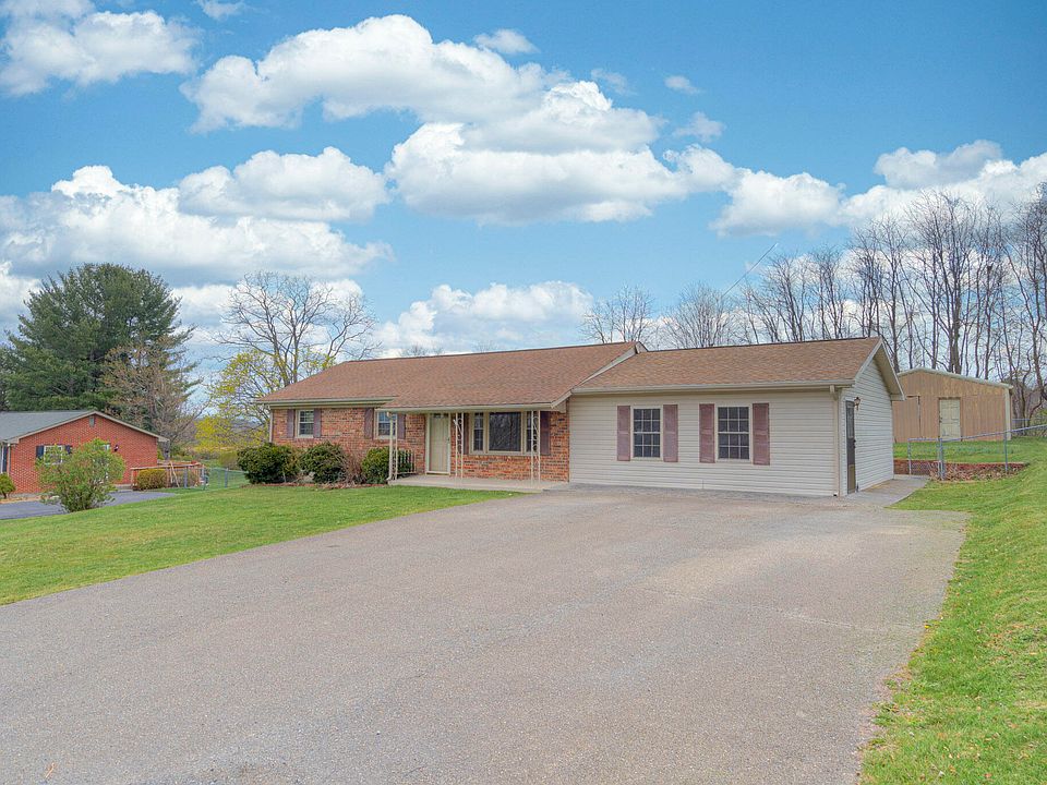 1st image of 245 Hudson Dr