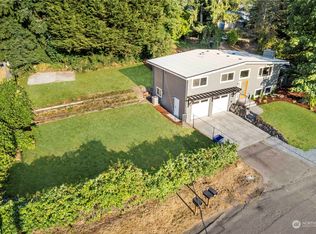 10704 25th Ave SW, Seattle, WA 98146