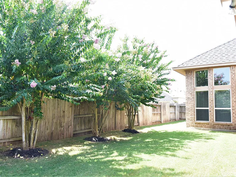5922 Solara Ledge Ln — Photo 29