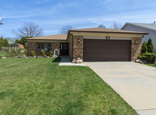 41 N Prairie Dr, Addison, IL 60101