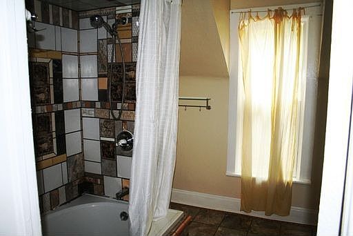 5th image of 2839 N Humboldt St