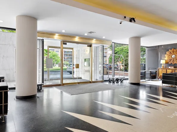 104-40 Queens Boulevard image 7 of 21