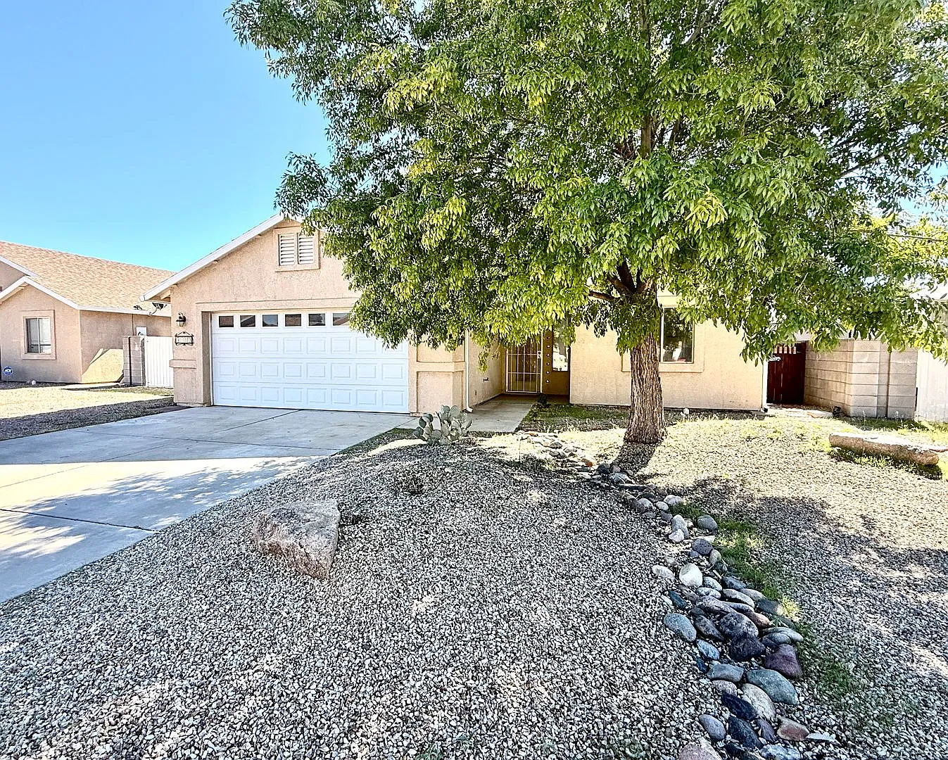Spacious 3BR/2BA Home with Private Guest Quarters, RV Hookups & Workshop Garage! — Photo 4