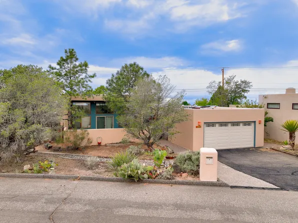 1929 Quail Run Dr NE, Albuquerque, NM 87122