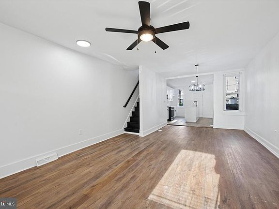 2nd image of 450 N Salford St