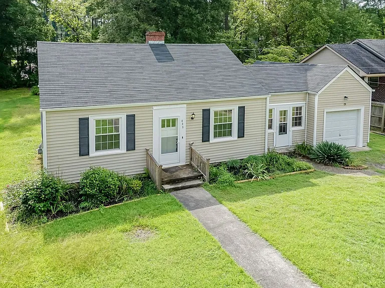 405 Forest Hill Ave — Photo 2