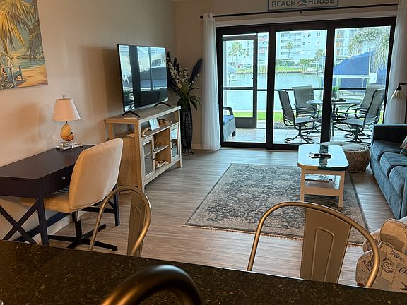 Living room/canal view