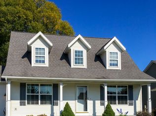 251 Sterling Dr, Holland, MI 49423