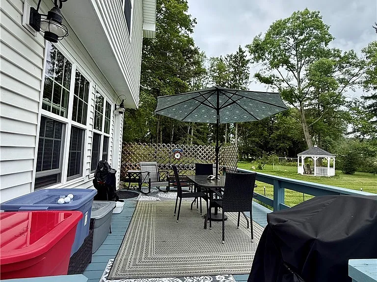 55 University Ave — Photo 20