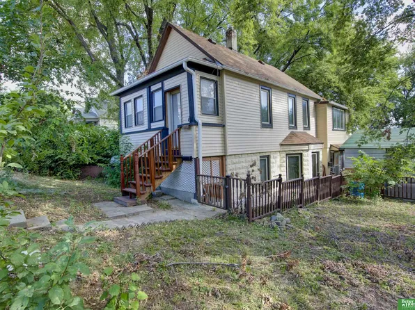 2914 Gold St, Omaha, NE 68105