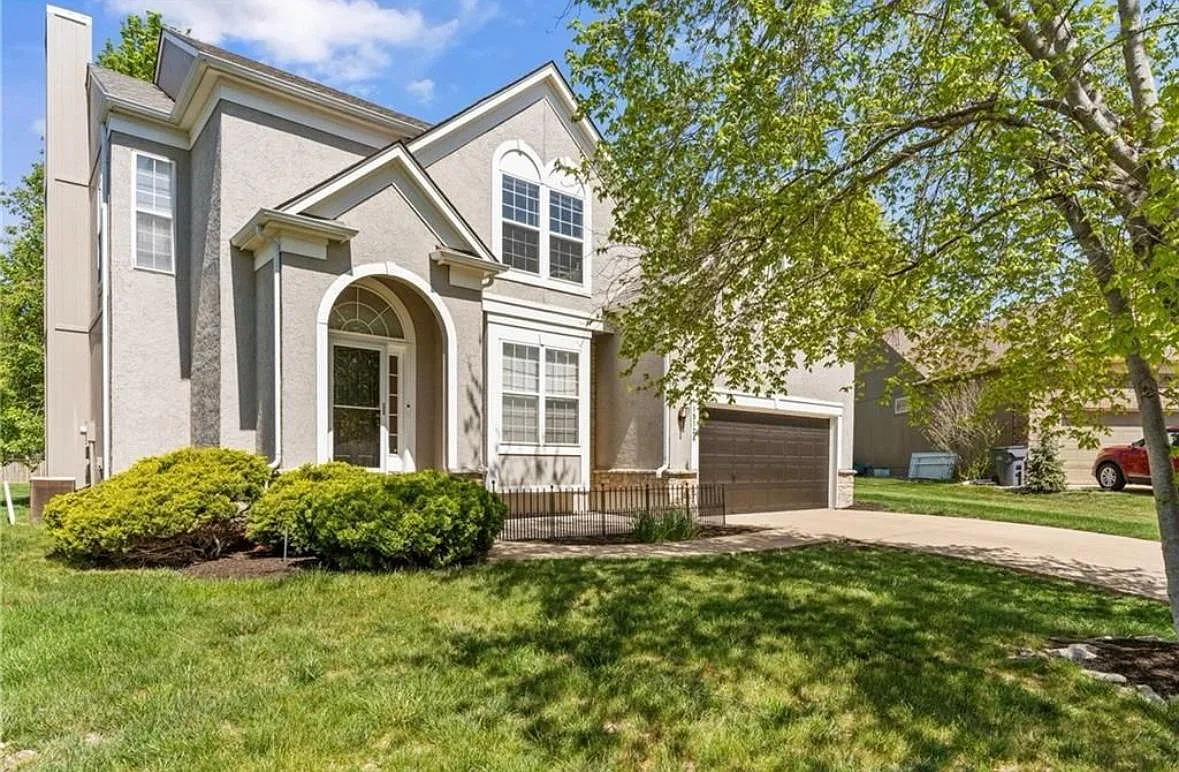 4 bed, 3256 sqft, $3,250 — Photo 1
