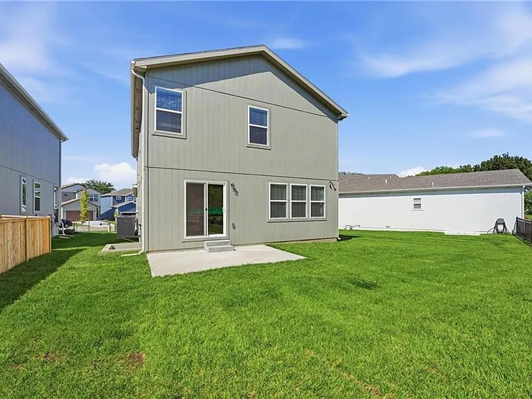 707 Glenn Cir — Photo 38