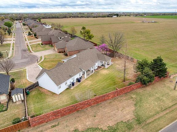 2nd image of 3636 SW 130th St