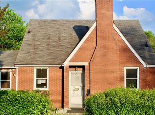 2100 Village Dr, Pittsburgh, PA 15221