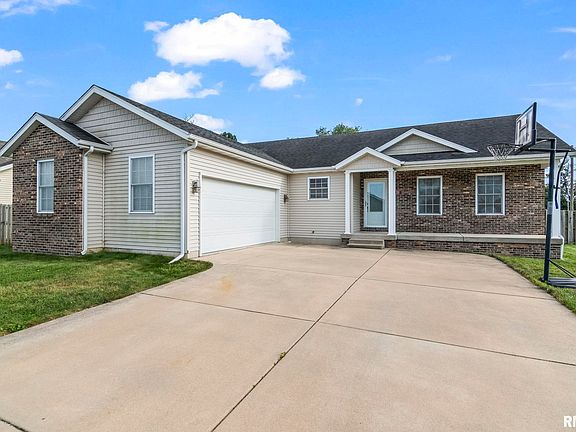 2nd image of 700 Breann Dr