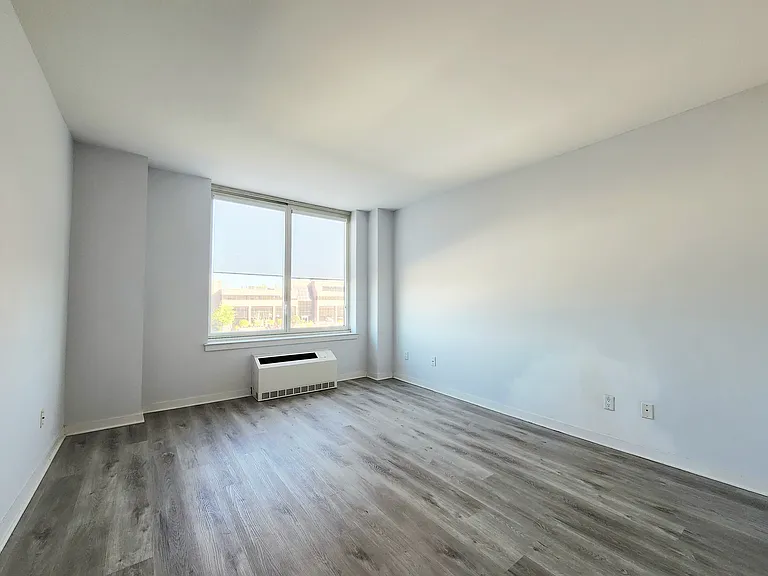 800 12th St #703 — Photo 3
