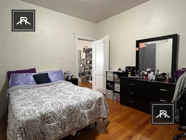 215 Harvard Ave #4 — Photo 4