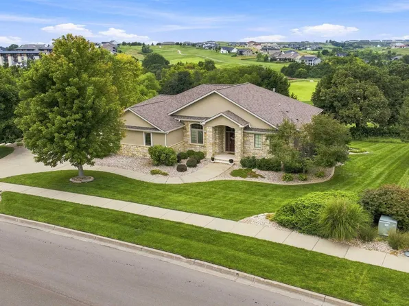 3616 Vanesta Dr, Manhattan, KS 66503