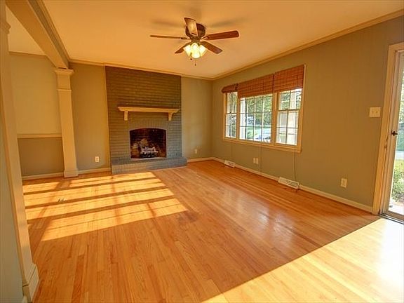 3rd image of 104 Lakeshore Dr