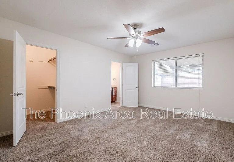 3231 N Woodburne Dr — Photo 19