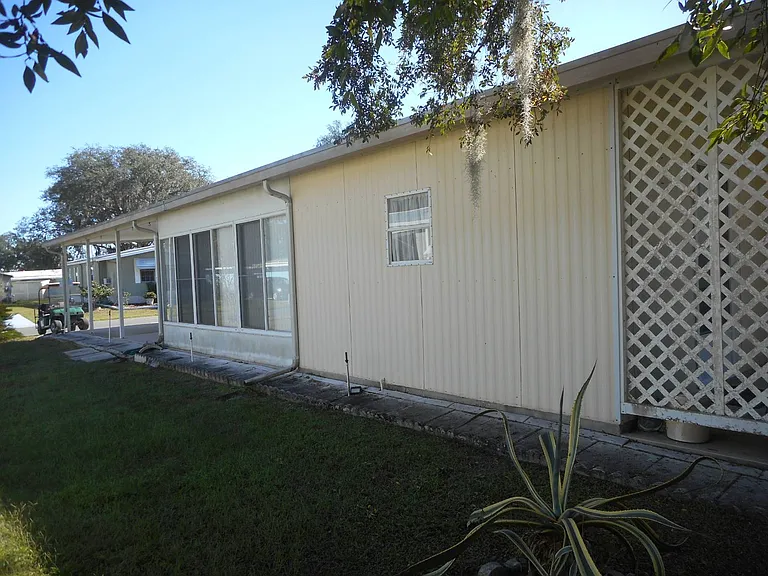 434 Tulip Dr — Photo 5