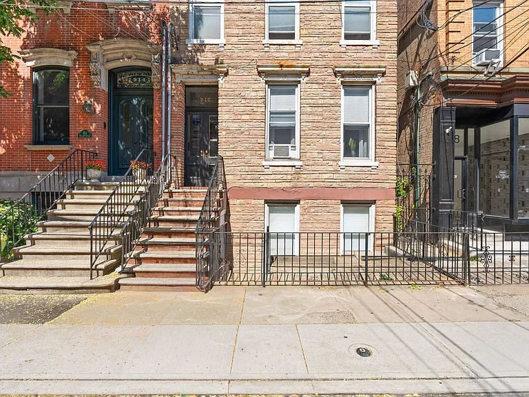 916 Willow Ave #1 — Photo 14