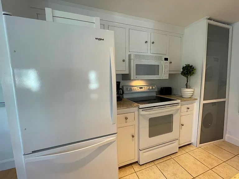47 Ocean Ave #4 — Photo 6