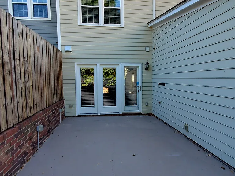 5443 Winters Way — Photo 15