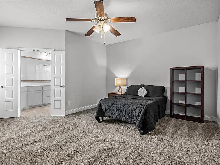 840 Parkside Dr — Photo 28