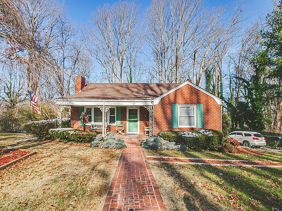 2nd image of 233 Jefferson Dr