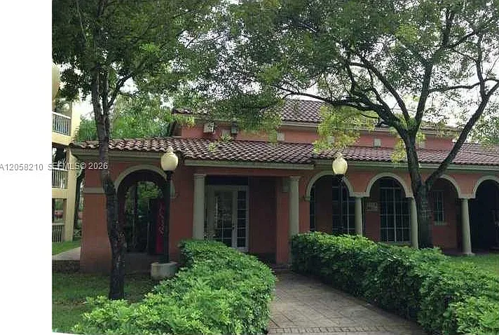 Las Vistas At Doral Condo — Photo 3