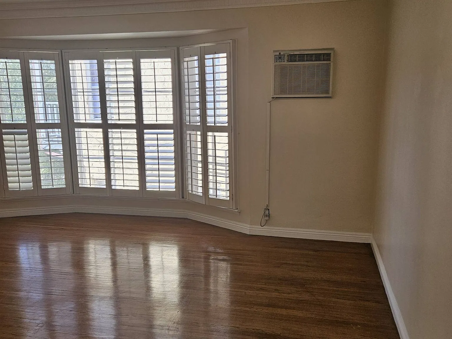2 bed, 1175 sqft, $3,675 — Photo 4