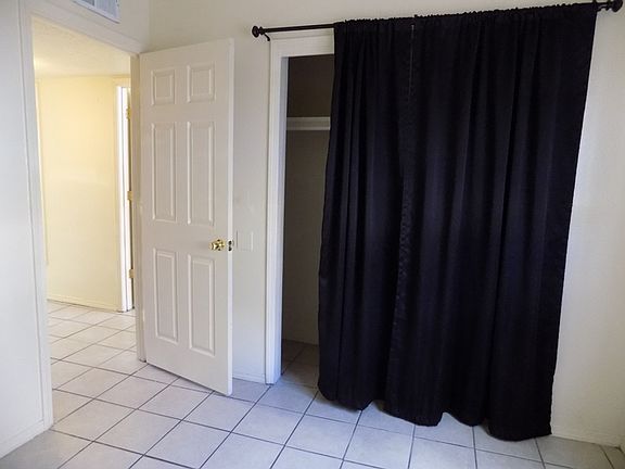 3rd image of 224 San Pablo St NE APT 1