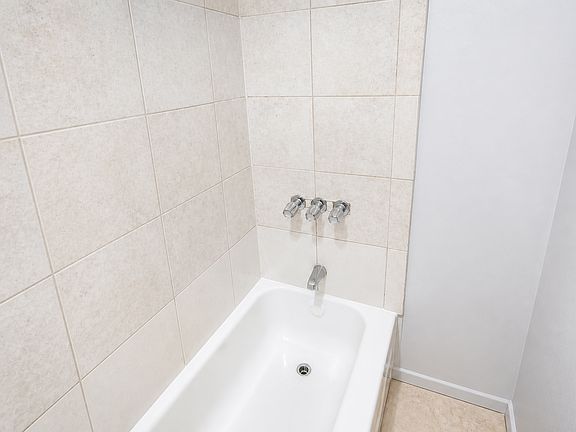3rd image of 183 Mill St #3AA