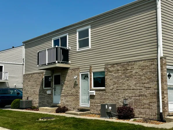 7734 159th Pl #62, Tinley Park, IL 60477