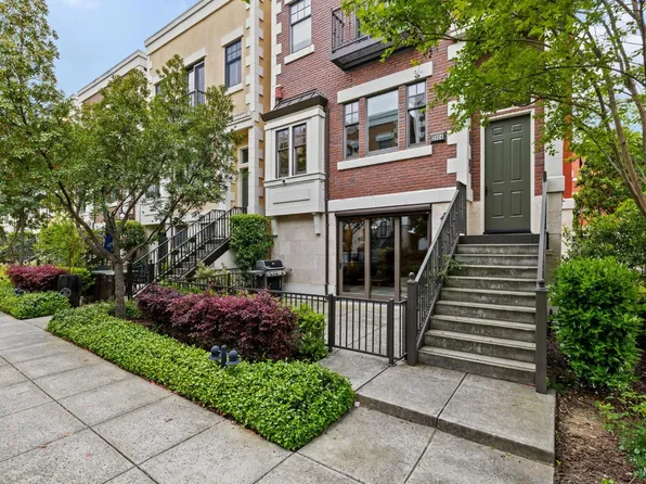 2004 Vizcaya Walk, Sacramento, CA 95818