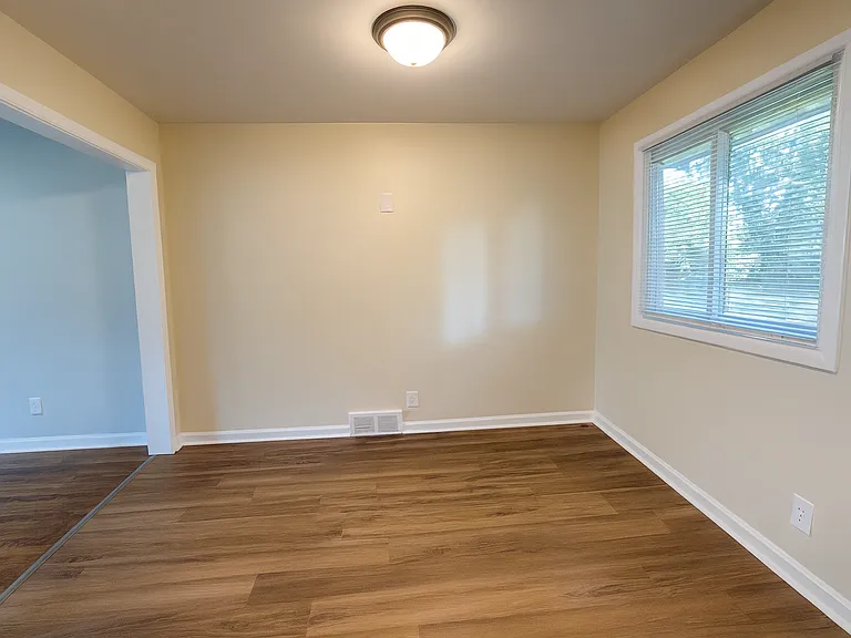 8414 Dawn Dr — Photo 12