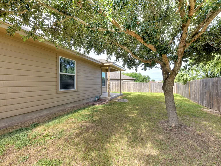 116 Encina Cv — Photo 26