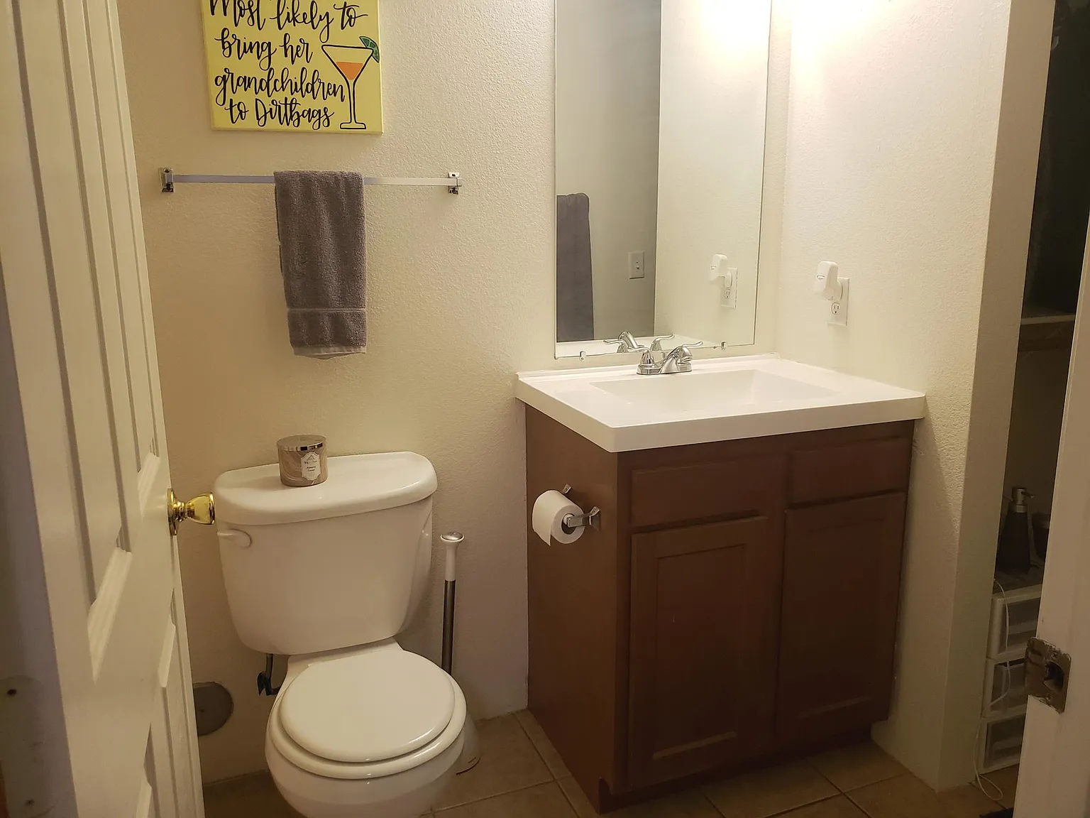 6 bed, 2500 sqft, $4,560 — Photo 4