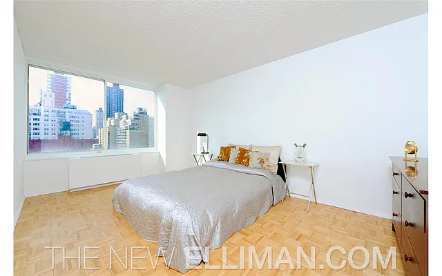 Sold by Douglas Elliman | media 16