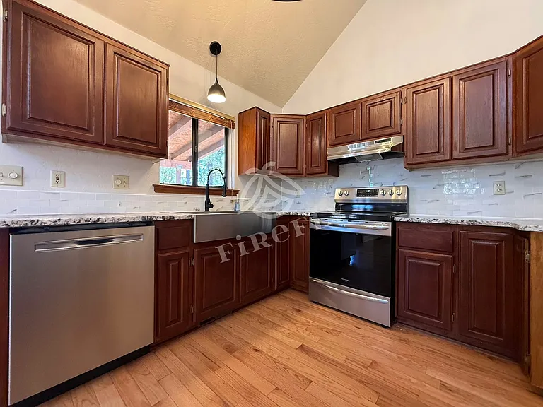2813 Dogleg Way — Photo 5